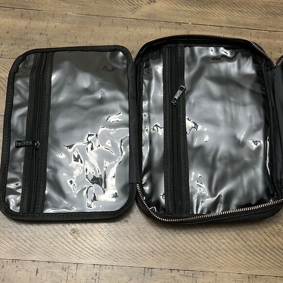 Jessica Moore Makeup carrying pouch - Picture 7 of 9